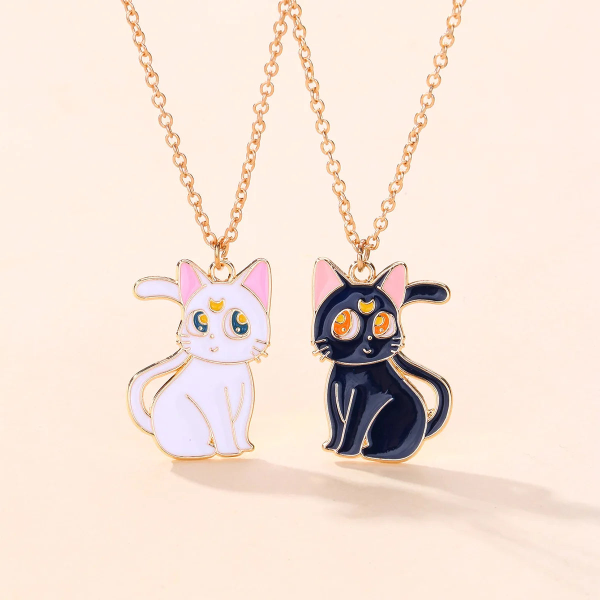 2Pcs Cartoon Cute Cat Pendant Necklace for Women Girls Couple Matching Long Chain Necklace Friendship Jewelry Bestfriend Gifts